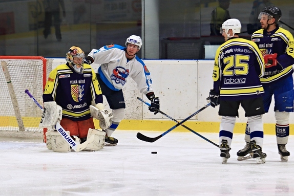 HC Světlá n. S. - HC Velká Bíteš 4:2 (4.12.2022) 4