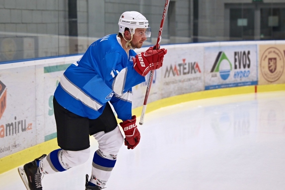 Team Včeláků - HC Světlá n. S. 8:7 (28.12.2022) 35