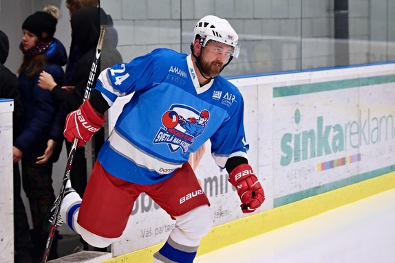 Team Včeláků - HC Světlá n. S. 8:7 (28.12.2022) 37