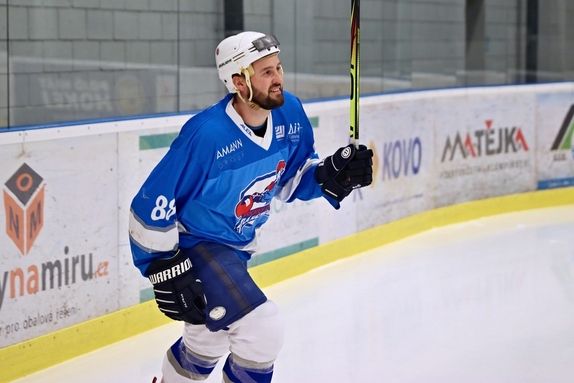 Team Včeláků - HC Světlá n. S. 8:7 (28.12.2022) 41