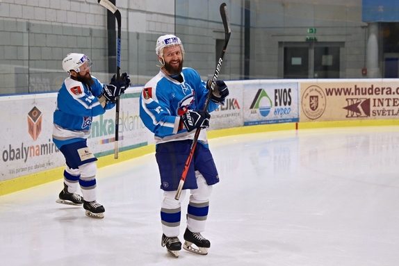 Team Včeláků - HC Světlá n. S. 8:7 (28.12.2022) 53