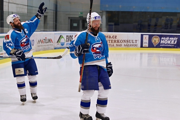 Team Včeláků - HC Světlá n. S. 8:7 (28.12.2022) 54