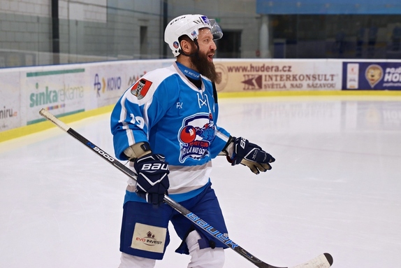 Team Včeláků - HC Světlá n. S. 8:7 (28.12.2022) 55