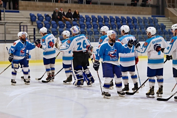 Team Včeláků - HC Světlá n. S. 8:7 (28.12.2022) 2
