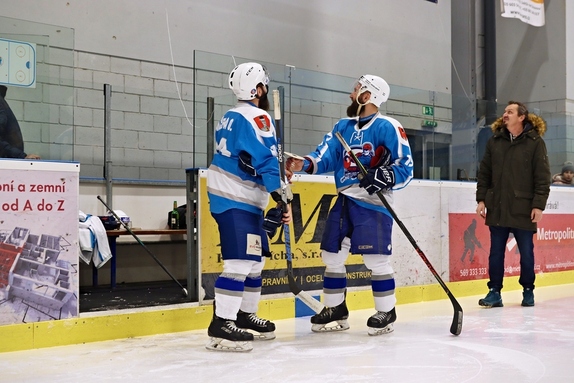 Team Včeláků - HC Světlá n. S. 8:7 (28.12.2022) 13