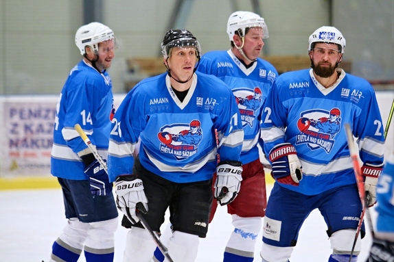 Team Včeláků - HC Světlá n. S. 8:7 (28.12.2022) 33