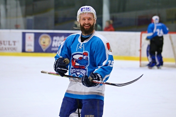 Team Včeláků - HC Světlá n. S. 8:7 (28.12.2022) 48