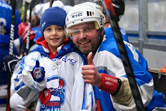 Team Včeláků - HC Světlá n. S. 8:7 (28.12.2022) 18