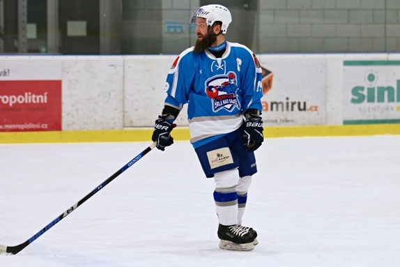 Team Včeláků - HC Světlá n. S. 8:7 (28.12.2022) 49