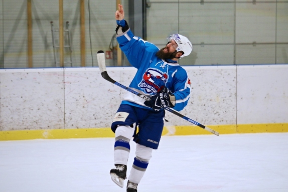 Team Včeláků - HC Světlá n. S. 8:7 (28.12.2022) 52