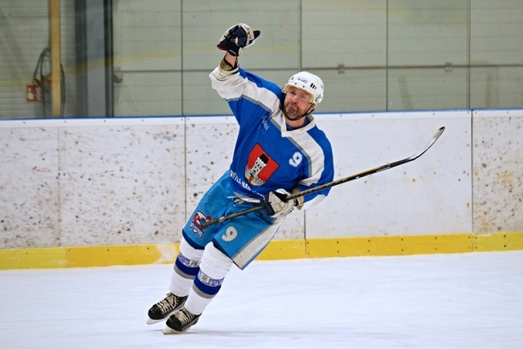 Team Včeláků - HC Světlá n. S. 8:7 (28.12.2022) 3