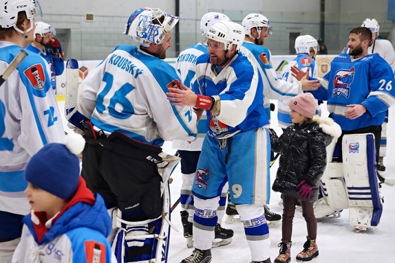 Team Včeláků - HC Světlá n. S. 8:7 (28.12.2022) 23