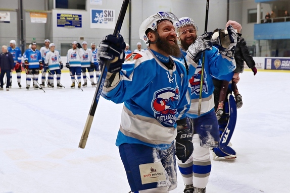 Team Včeláků - HC Světlá n. S. 8:7 (28.12.2022) 32