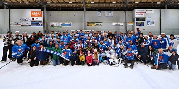 Team Včeláků - HC Světlá n. S. 8:7 (28.12.2022) 35