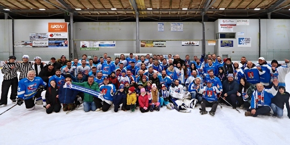 Team Včeláků - HC Světlá n. S. 8:7 (28.12.2022) 36