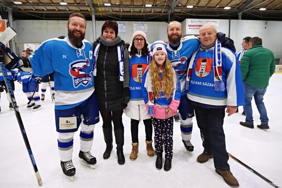 Team Včeláků - HC Světlá n. S. 8:7 (28.12.2022) 41