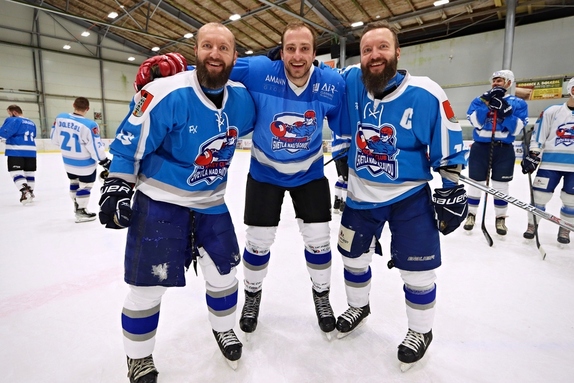 Team Včeláků - HC Světlá n. S. 8:7 (28.12.2022) 44