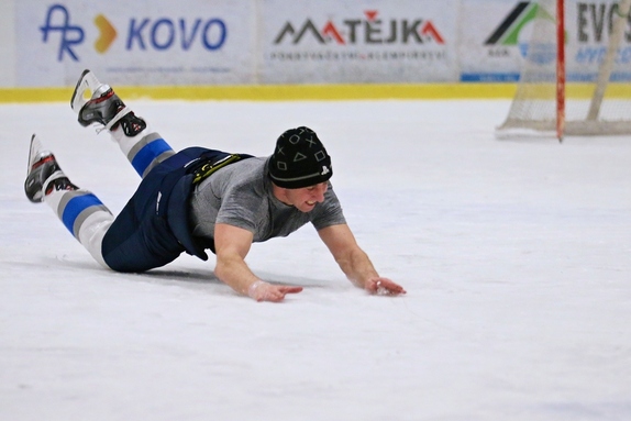 HC Světlá n. S. - HHK Vel. Mez. B 7:1 (22.1.2023) 