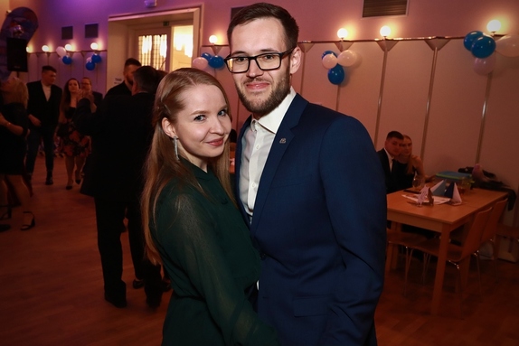 9. hokejový velikonoční ples 22