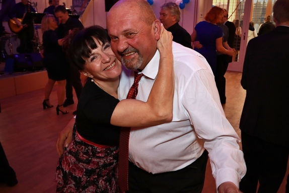 9. hokejový velikonoční ples 27