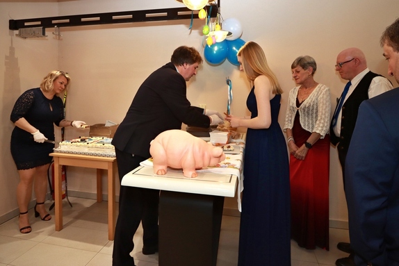 9. hokejový velikonoční ples 34