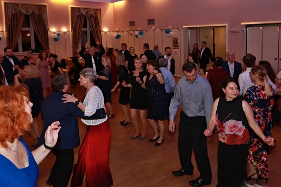 9. hokejový velikonoční ples 59