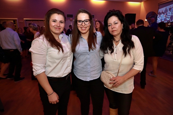 9. hokejový velikonoční ples 76