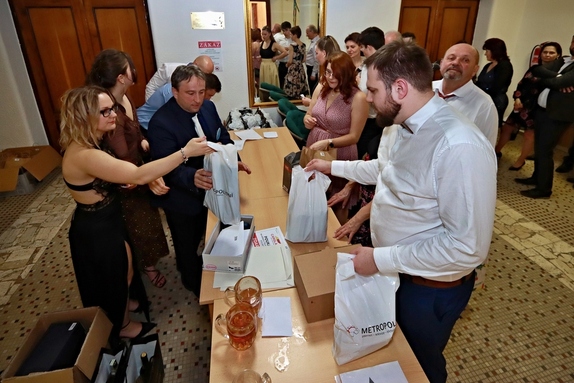 9. hokejový velikonoční ples 6