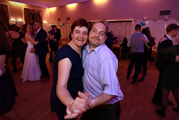 9. hokejový velikonoční ples 7