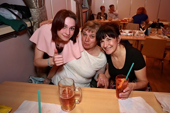 9. hokejový velikonoční ples 14