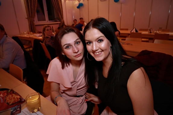 9. hokejový velikonoční ples 16