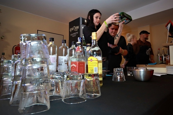 9. hokejový velikonoční ples 17