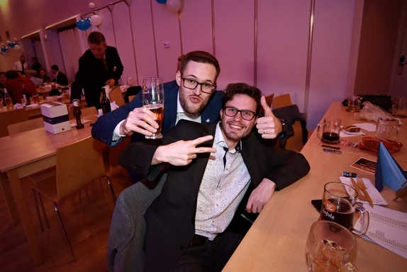 9. hokejový velikonoční ples 20