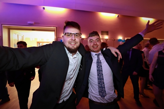 9. hokejový velikonoční ples 28