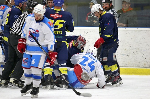 HC Světlá n. S. - HC Choceň 5:4 (12.10.2016) 20