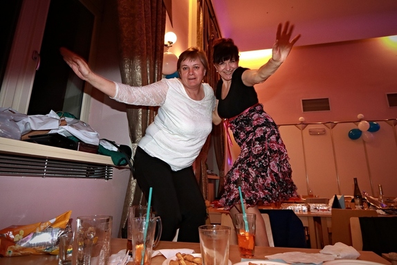 9. hokejový velikonoční ples 38