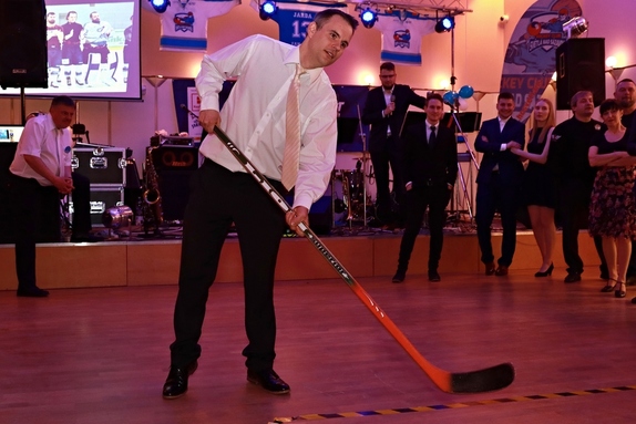 9. hokejový velikonoční ples 43