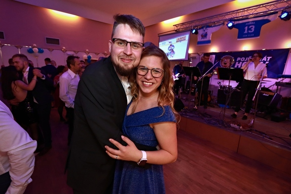 9. hokejový velikonoční ples 56