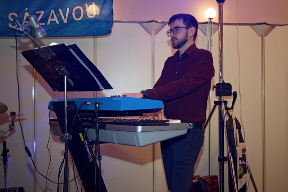 12. hokejový velikonoční ples 11