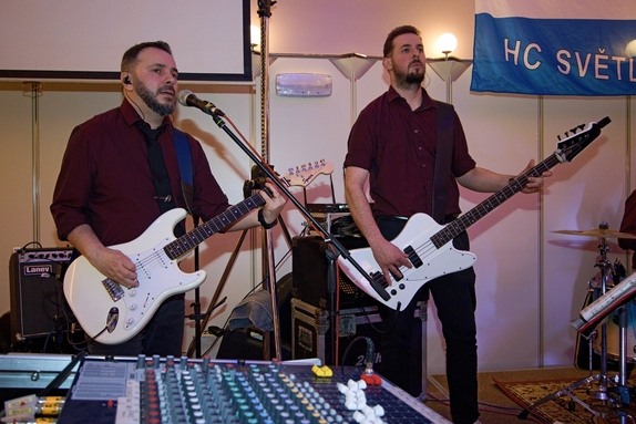 12. hokejový velikonoční ples 12