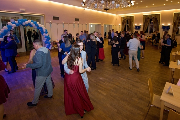 12. hokejový velikonoční ples 13