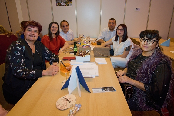 12. hokejový velikonoční ples 14