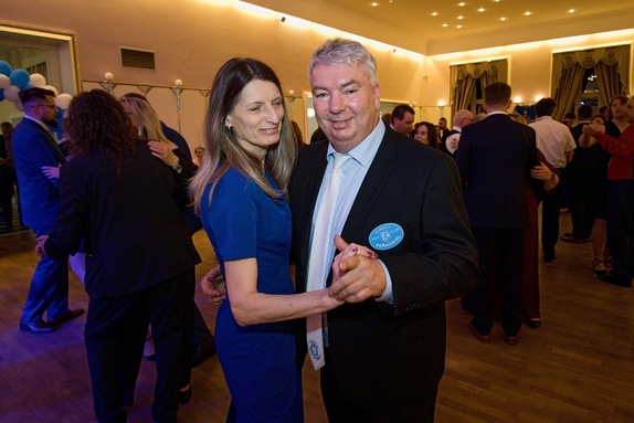 12. hokejový velikonoční ples 23