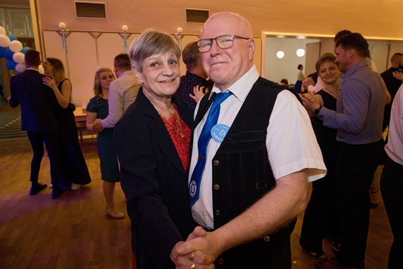 12. hokejový velikonoční ples 24