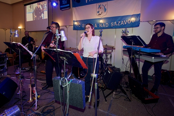 12. hokejový velikonoční ples 34