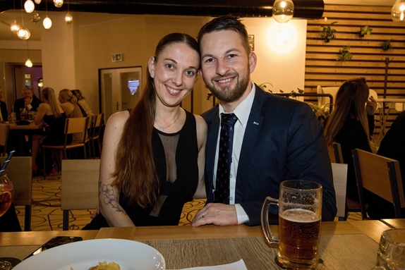 12. hokejový velikonoční ples 54