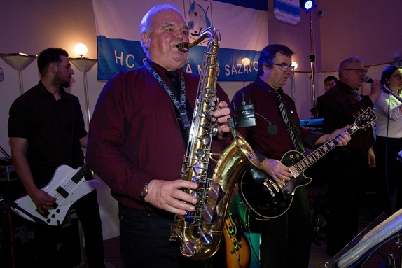 12. hokejový velikonoční ples 20