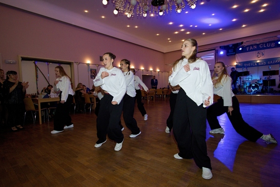 12. hokejový velikonoční ples 27