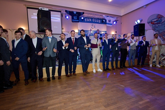 12. hokejový velikonoční ples 37