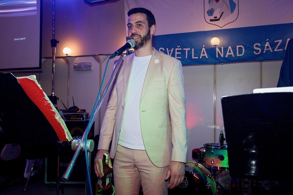 12. hokejový velikonoční ples 42